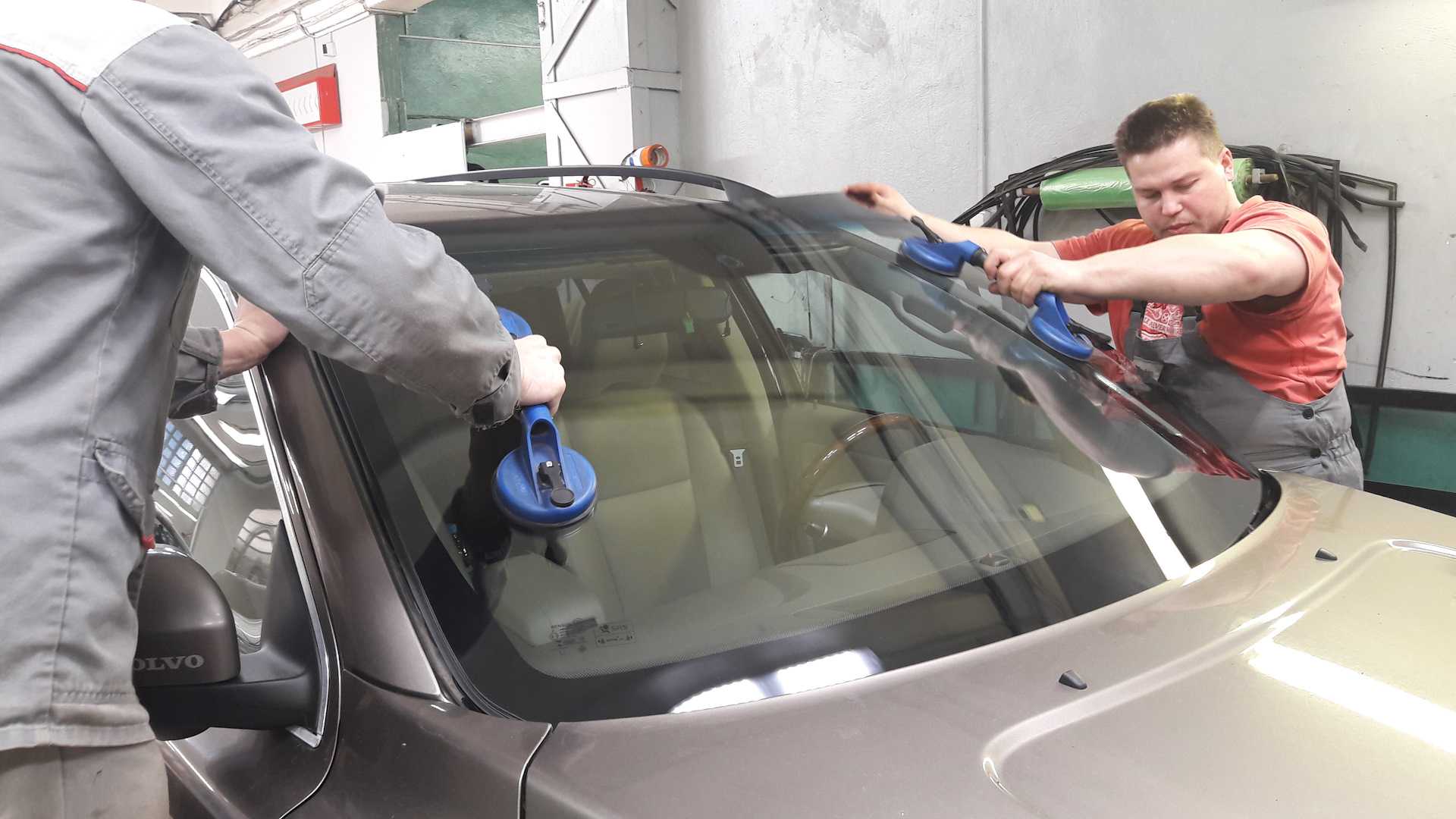 Замена лобового стекла, ремонт подвески: зачем требуется калибровка системы помощи водителю (adas)?