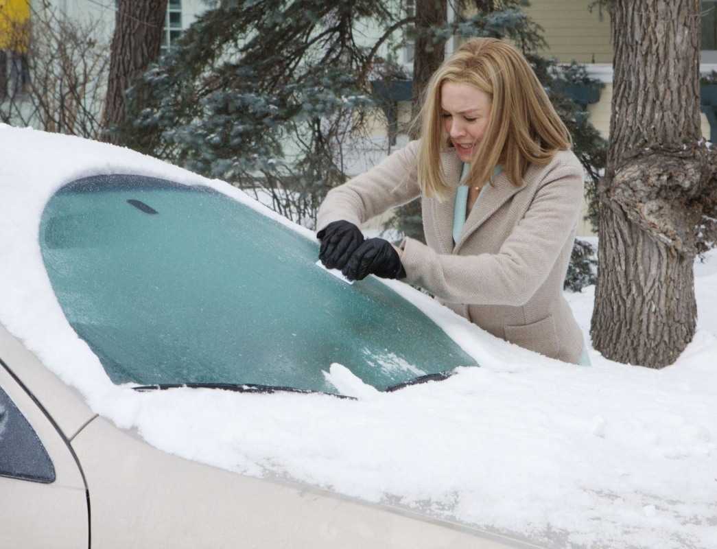 Зима таит много неприятностей как для автомобиля так и для его владельца И одна из таких неприятностей называется обледенение стекол на автомобиле