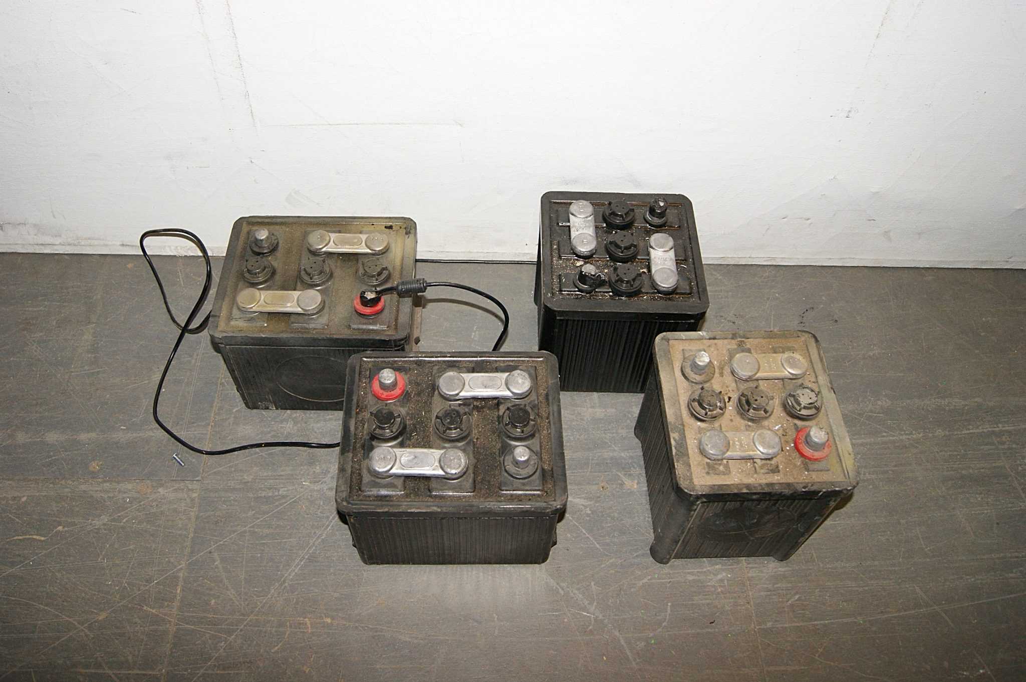 Старые советские АКБ. Как использовать старый АКБ. Фото старых аккумуляторных шуруповерто.