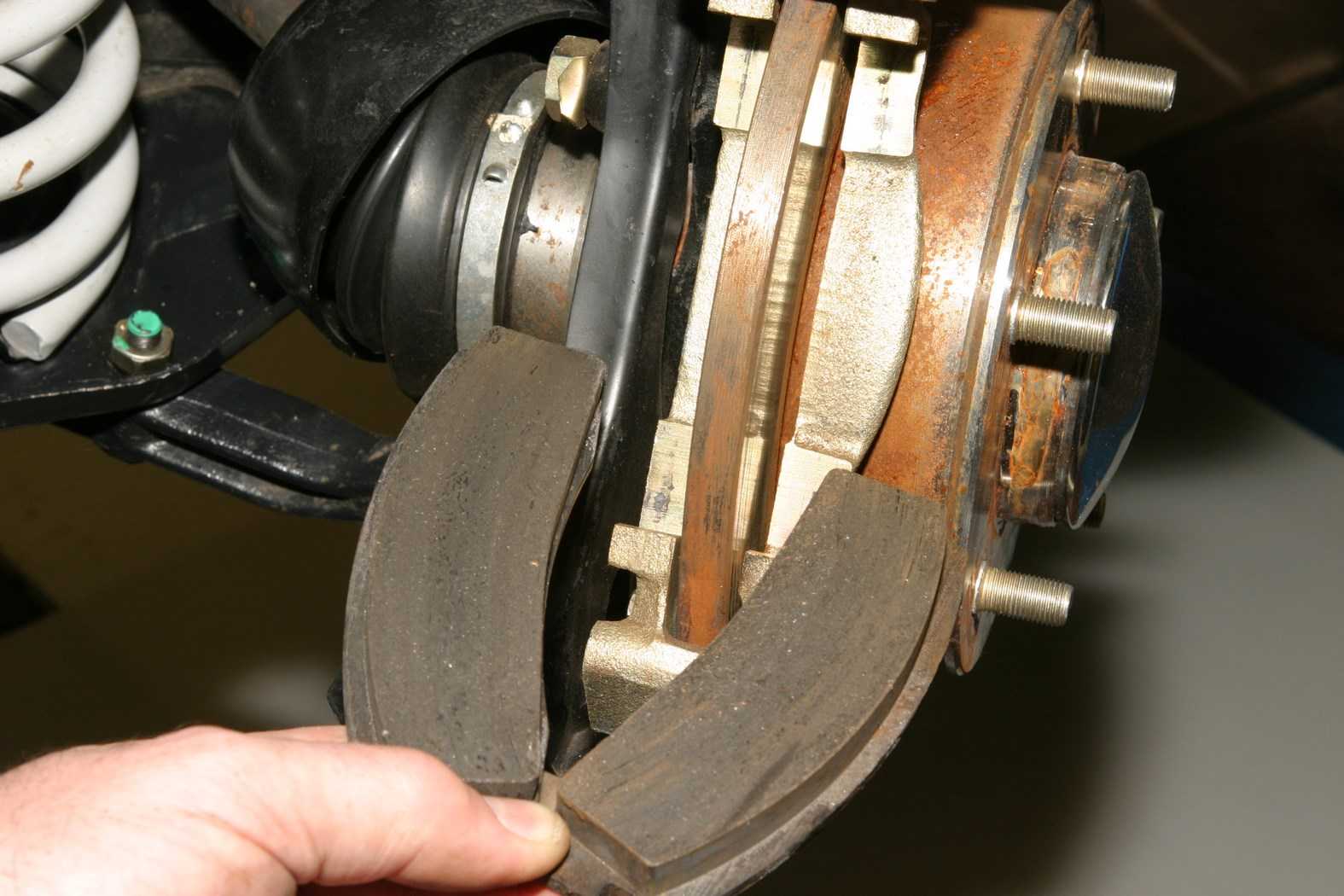 Почему после ремонта тормозов машина тормозит хуже, даже если сделано все правильно
