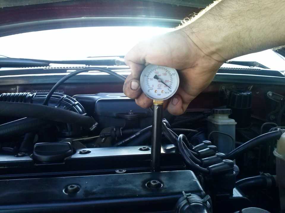 Как правильно проверить компрессию в цилиндрах двигателя внутреннего сгорания.