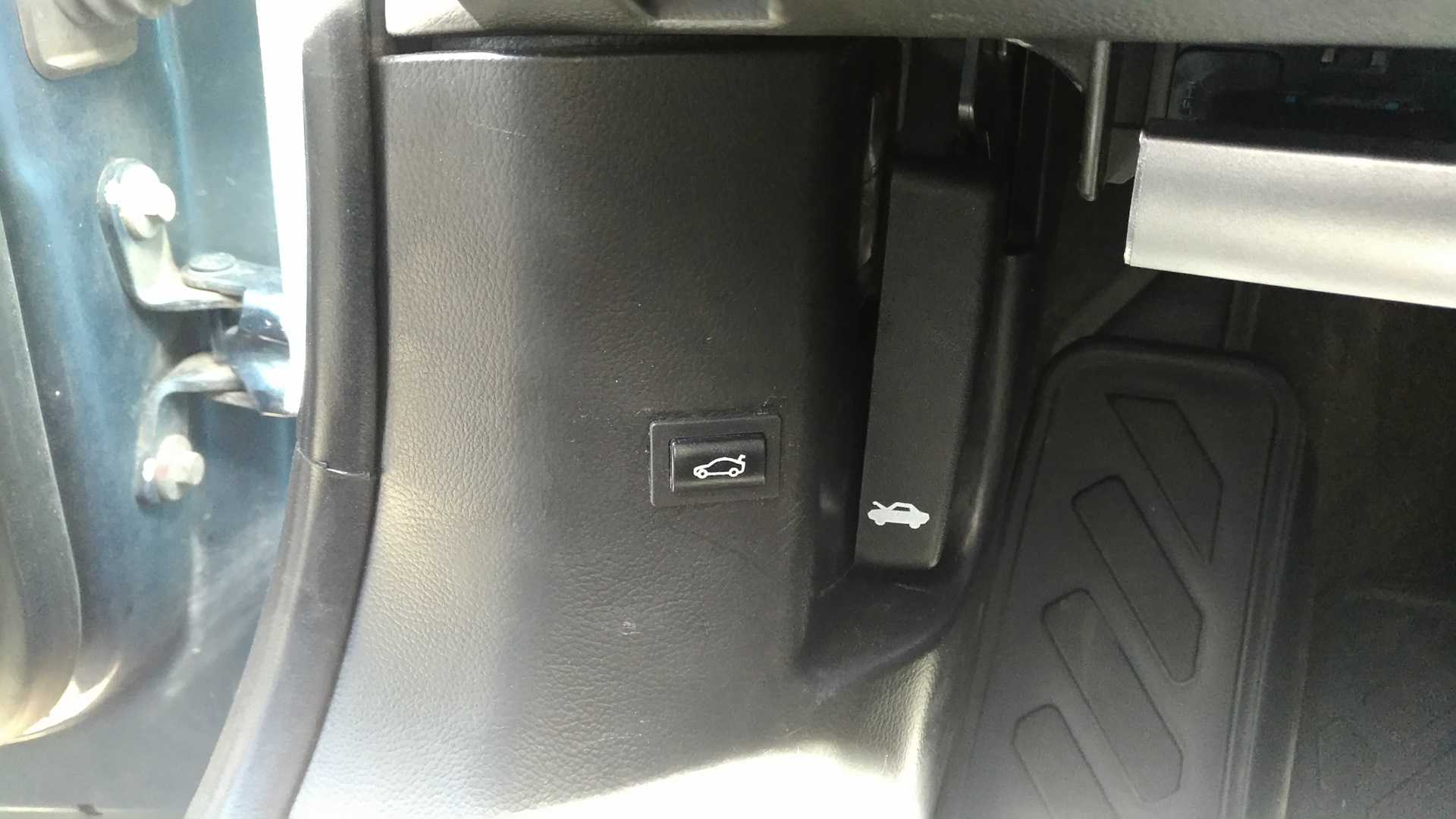 Кнопка багажника на шевроле круз: где находится и что делать, если не открывается, причины неисправности и способы ремонта, как заменить и вывести дополнительную в салон