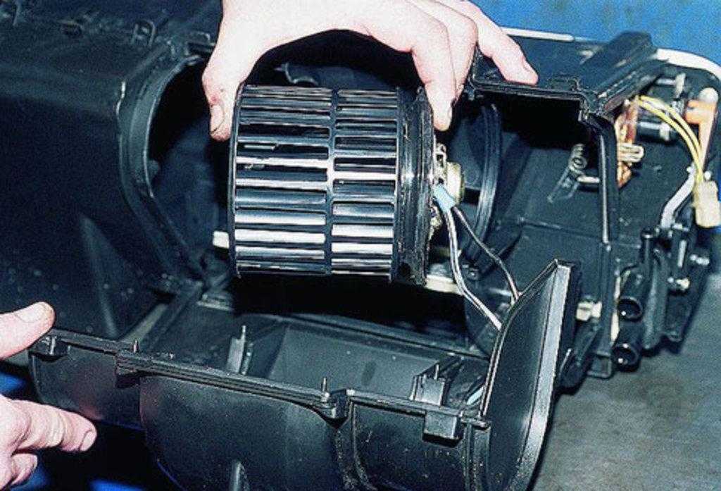 Почему не включаются передачи при работающем двигателе?